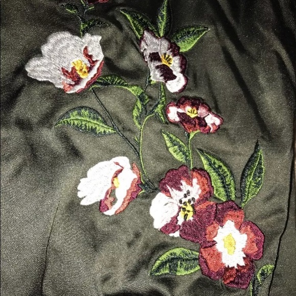 New embroidery bomber jacket spring Karlie Kloss - Picture 5 of 7